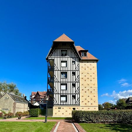 Studio En Rez De Jardin Deauville Centre Et Plage Esterno foto