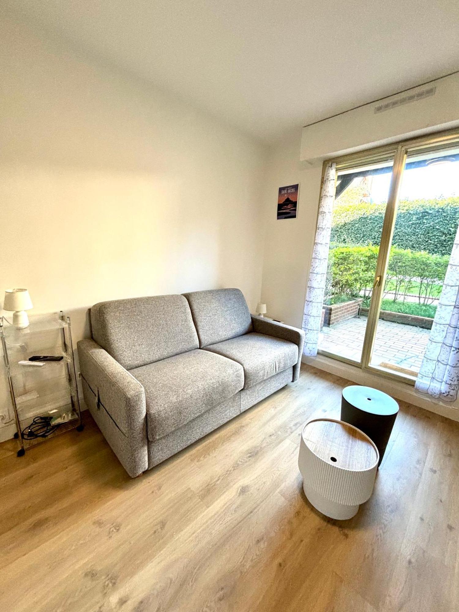 Studio En Rez De Jardin Deauville Centre Et Plage Esterno foto